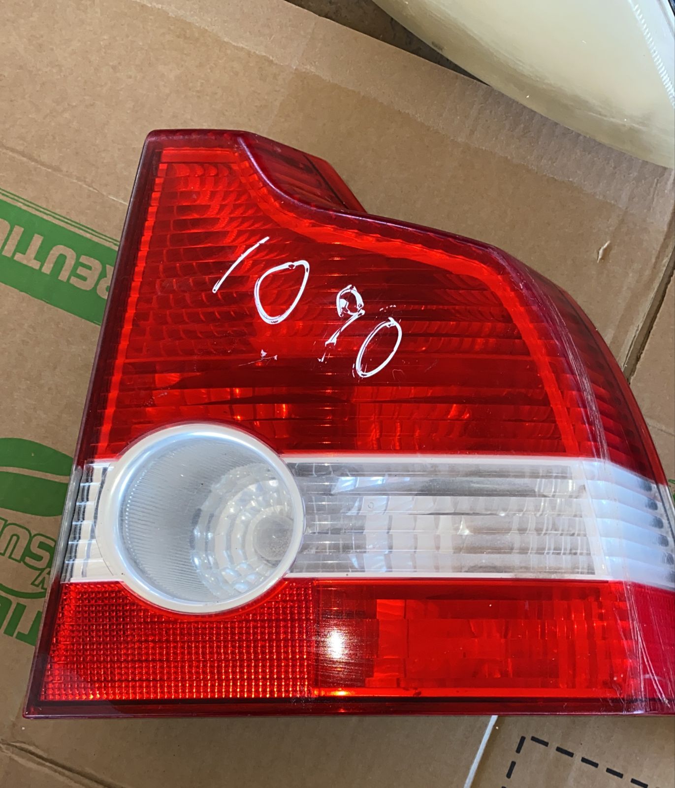 MICA TRASERA DERECHA VOLVO S40 2008
